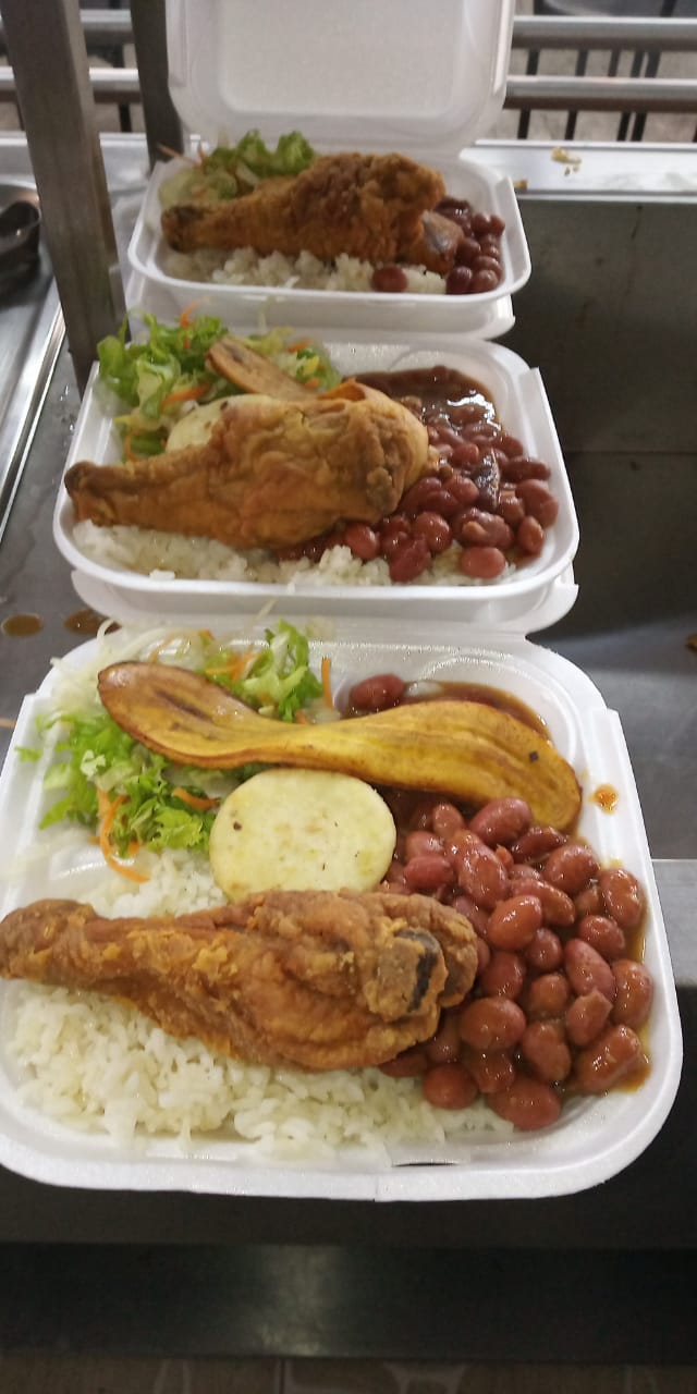ALMUERZOS INSTITUCIONALES Y EMPRESARIALES