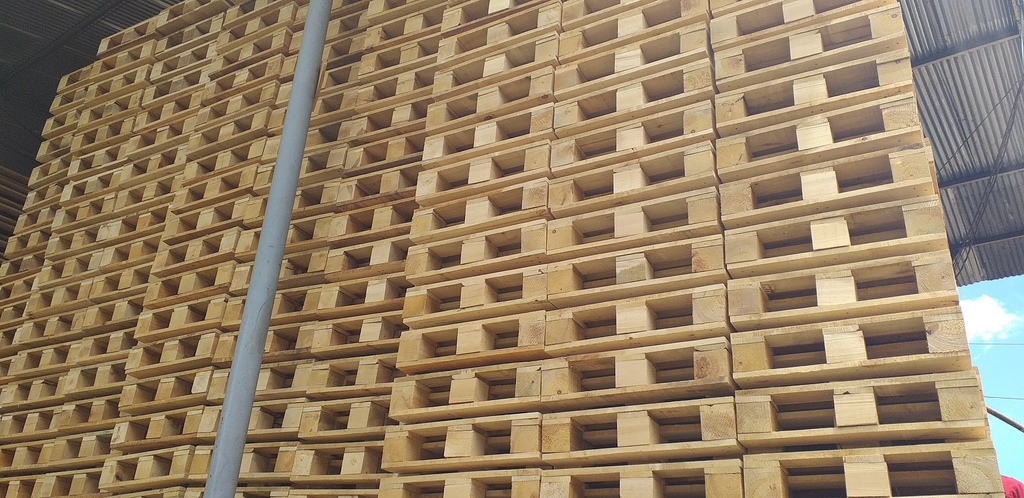 Estibas de madera 60cm x 1.00mt