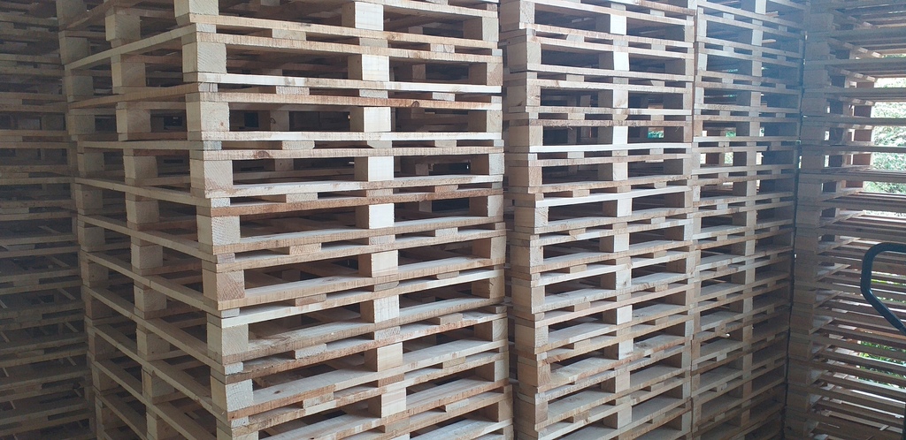 Estibas de madera 1.11mt x 86cm