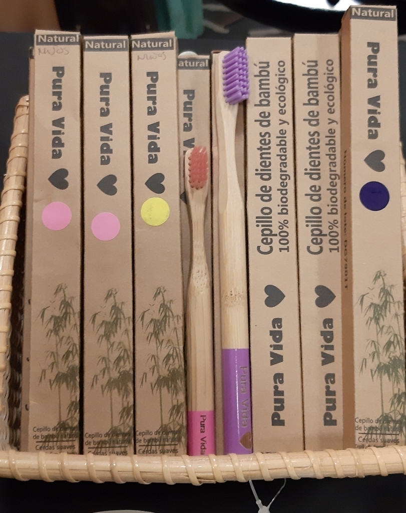 Cepillo bio-degradable en bambú