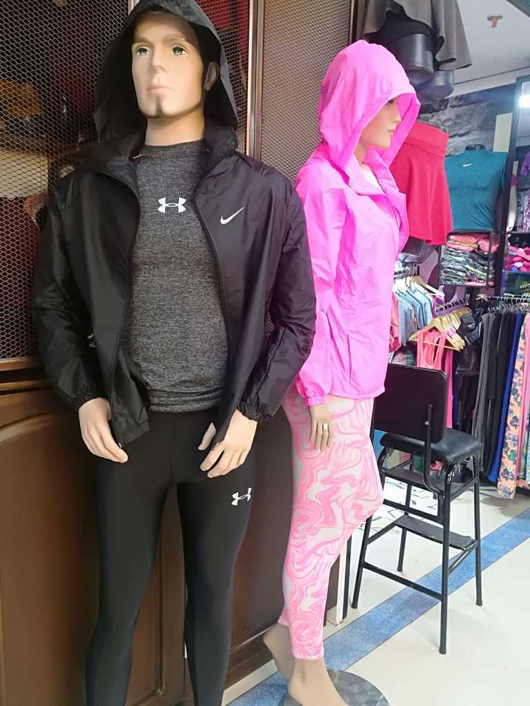 Chaqueta corta vientos