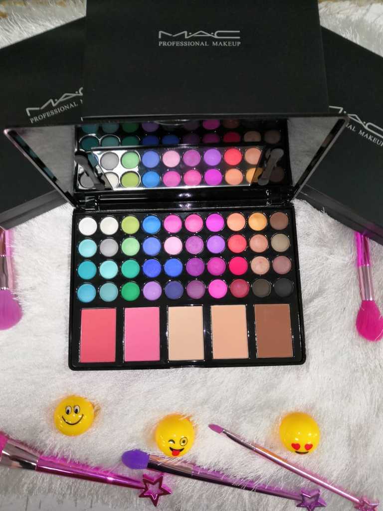 Paleta de maquillaje marca Mac