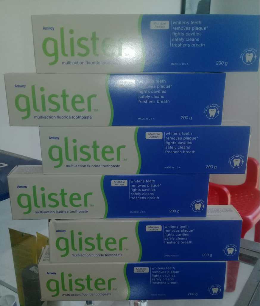 Crema dental blanqueadora glister *200g