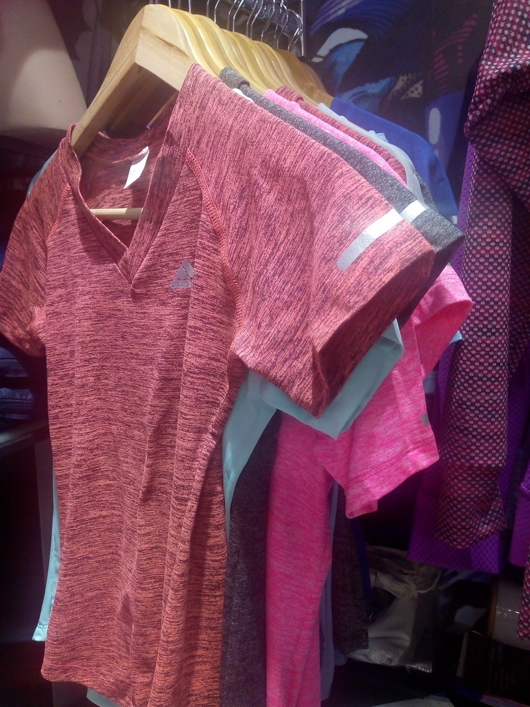 Camiseta deportiva para dama
