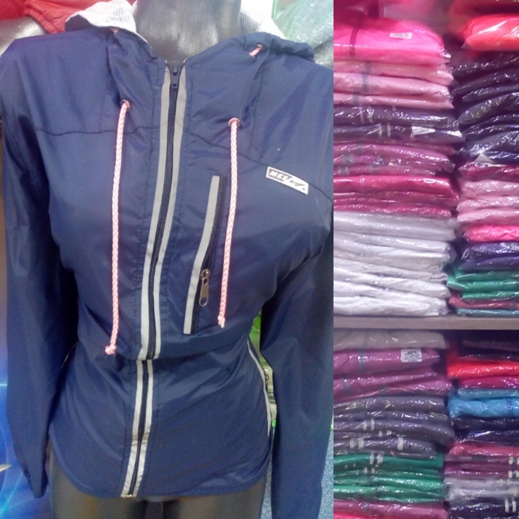 Chaqueta cortavientos para dama