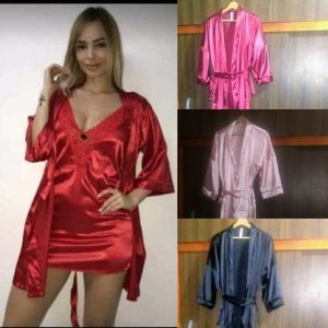 Kimono en satín para dama