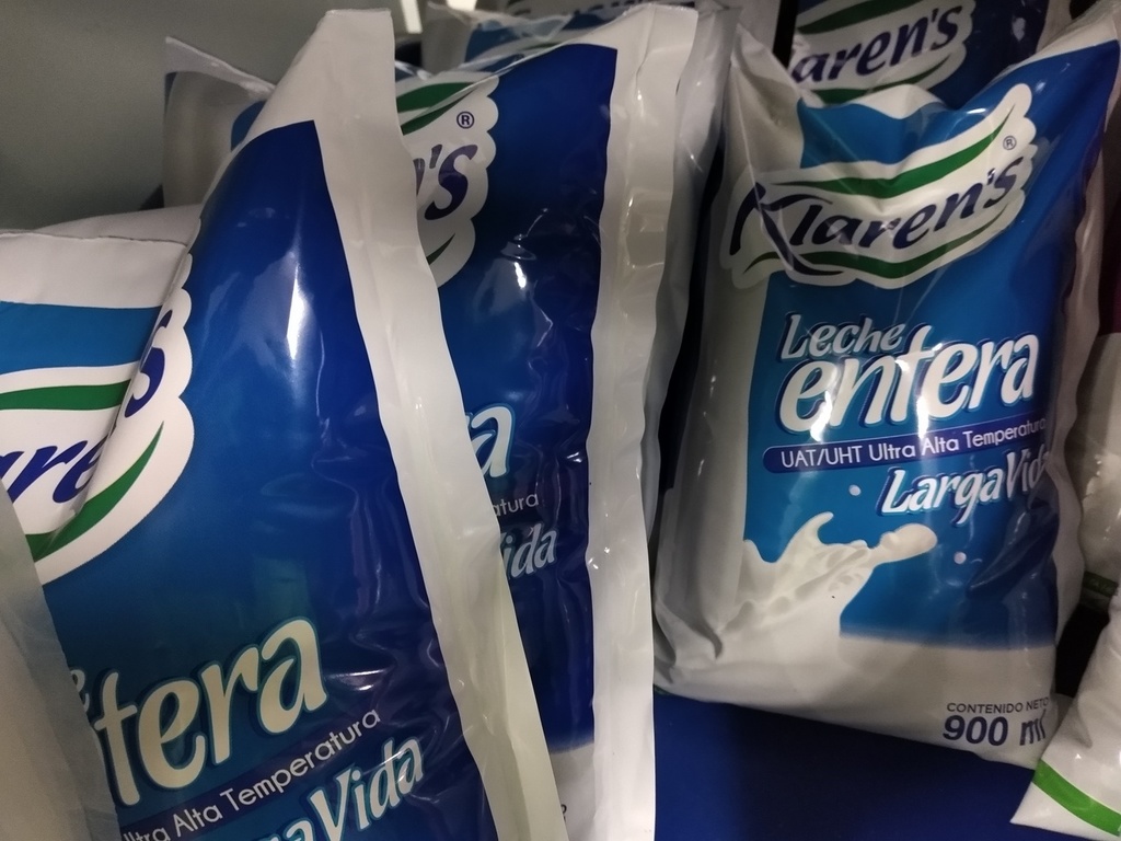 Leche entera klarens de 900 ml
