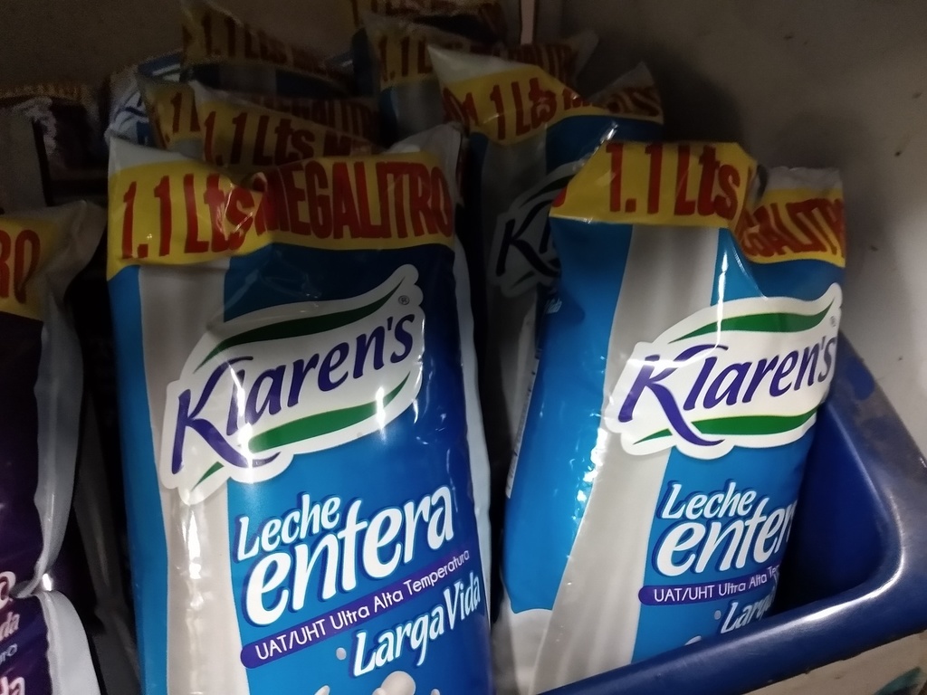 Leche entera klarens de 1100 litro