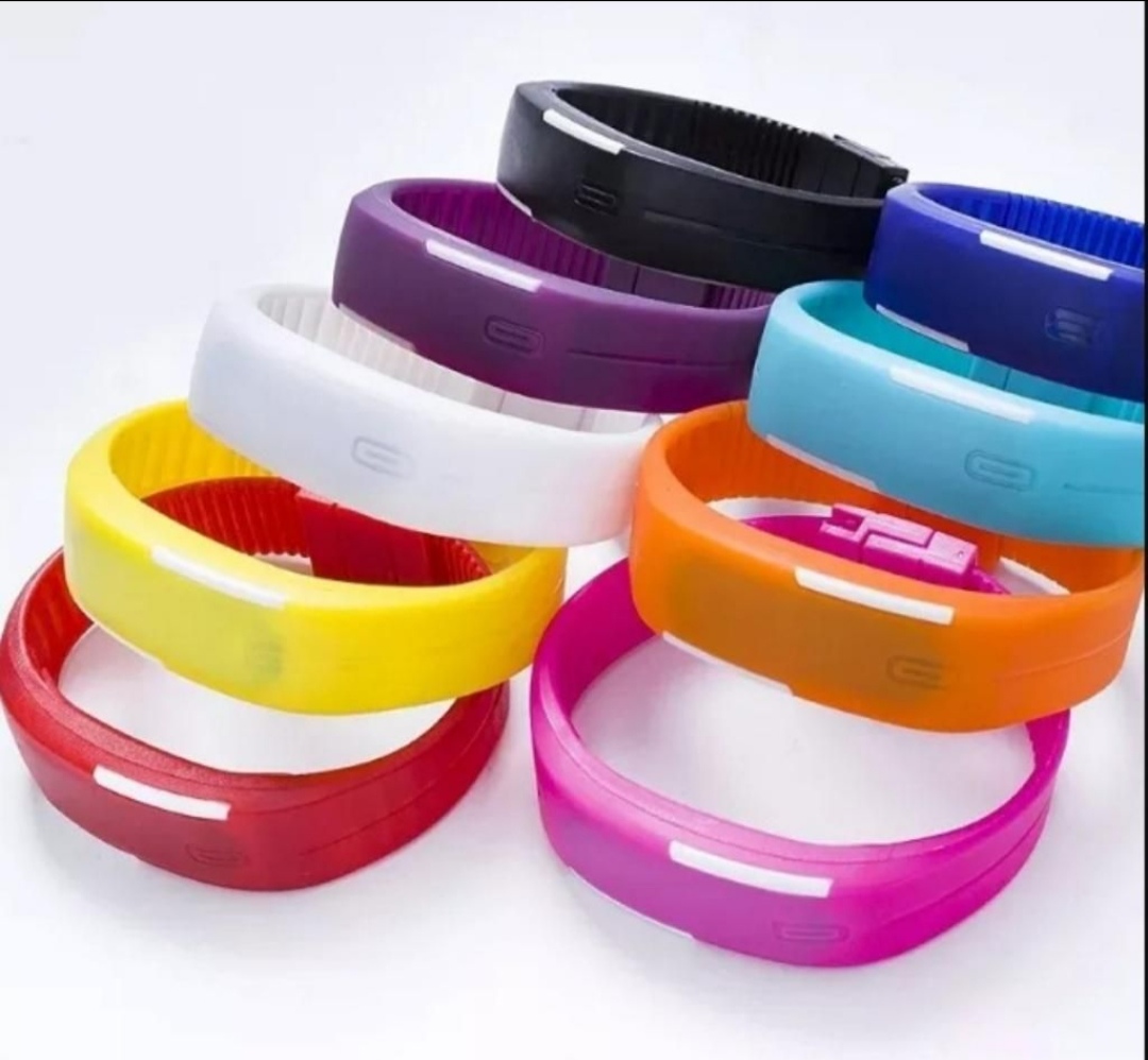 RELOJES LED