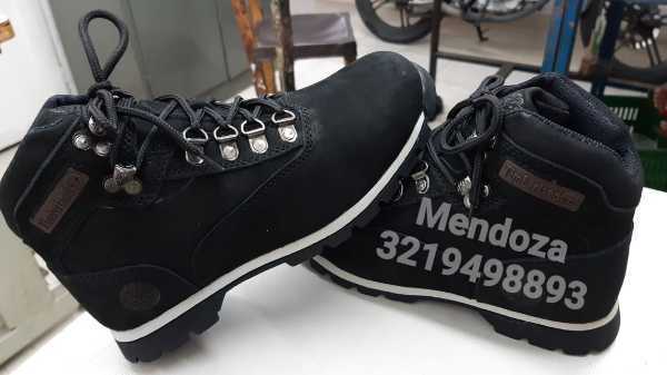 Botas en CUERO