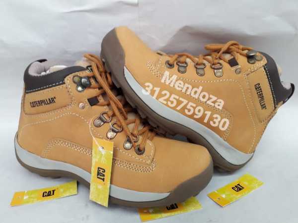 Botas en CUERO
