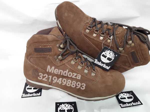 BOTAS EN CUERO