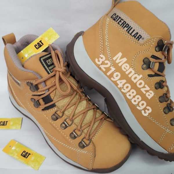 bota en cuero