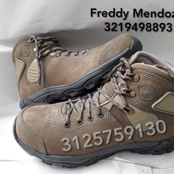 bota en cuero