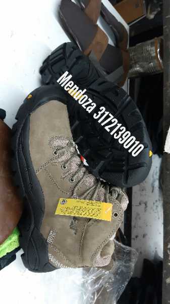 BOTA en CUERO