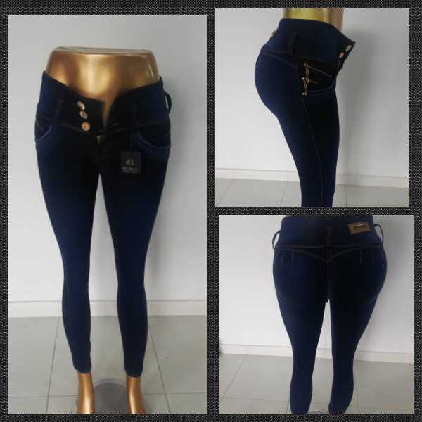 Jean para dama. Ochentero tres botones 5 botones de colores