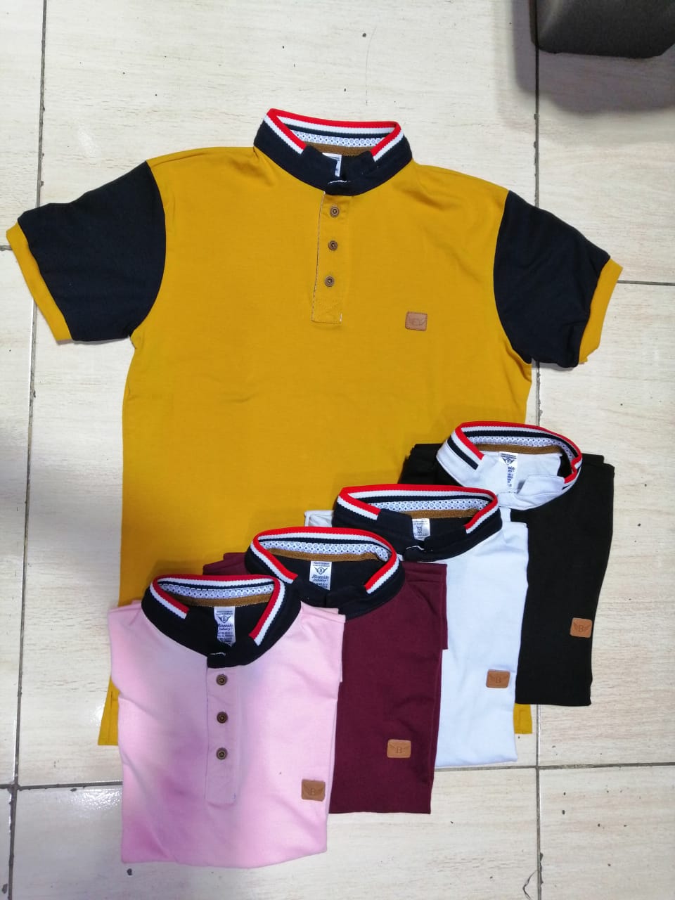 Camiseta tipo polo para hombre