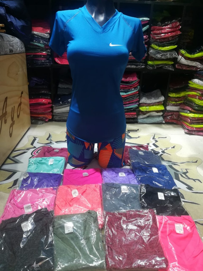 Blusa deportiva para dama