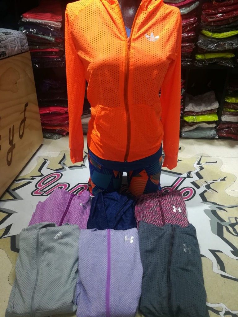 Chaqueta deportiva en malla para dama