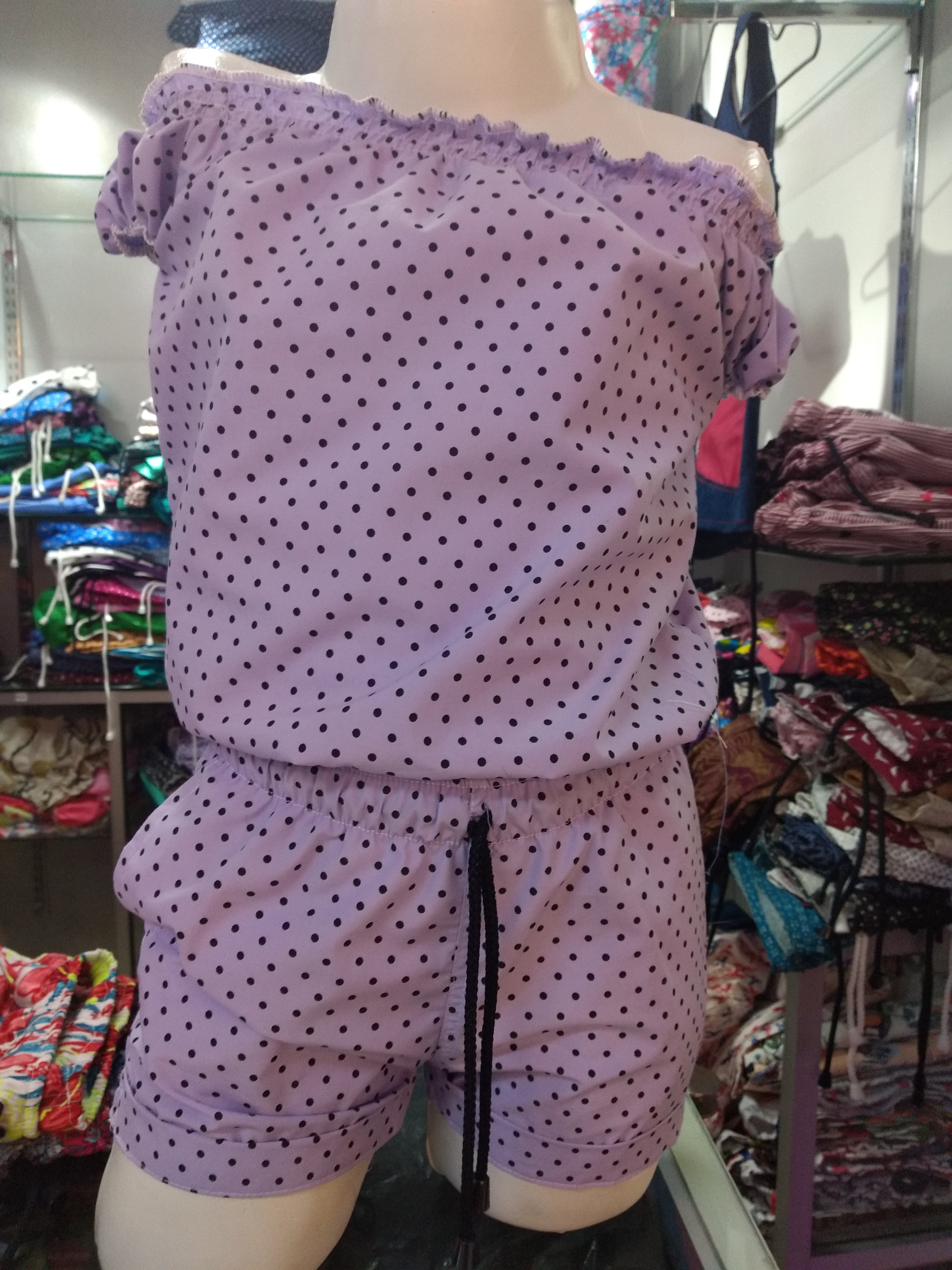 Conjunto de blusa y pantaloneta para dama