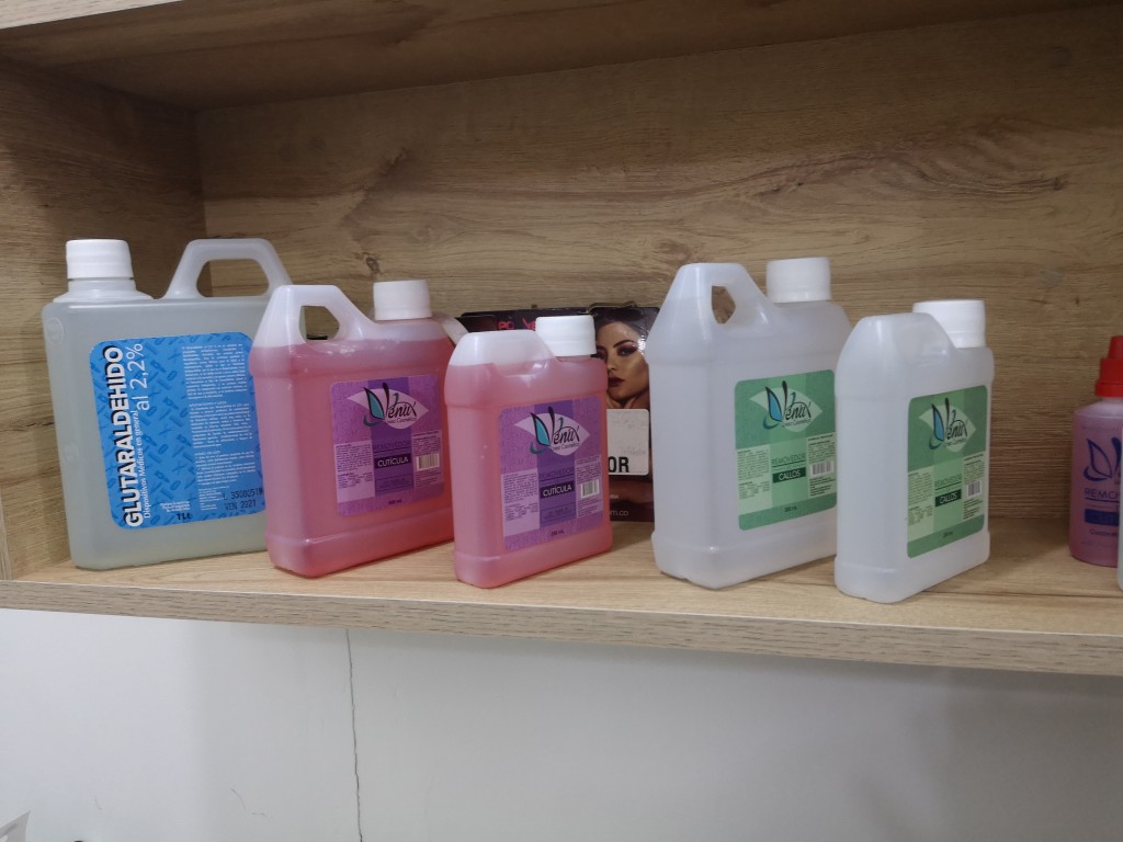 Removedor de cutícula Veniux/250ml