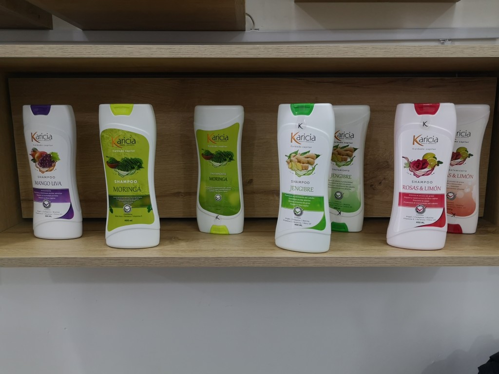 Shampoo Karicia extractos Naturales