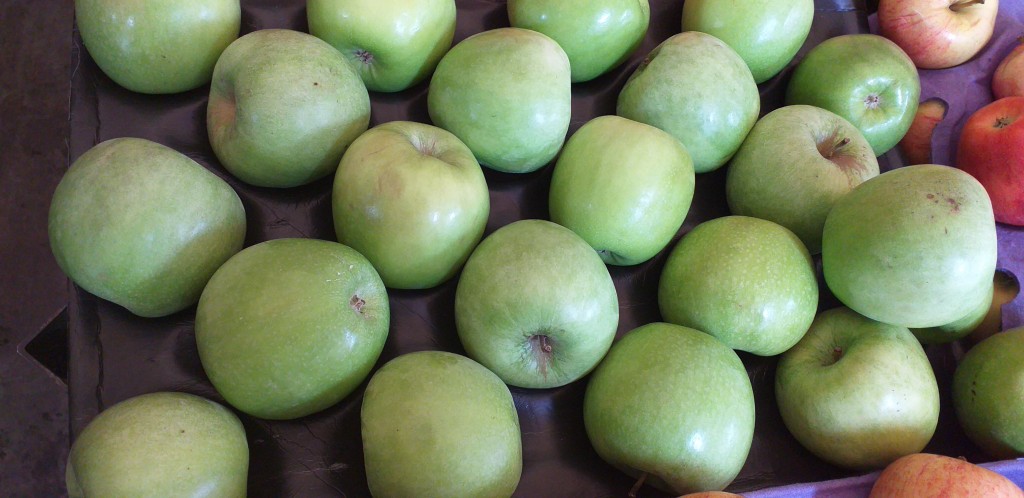 Manzana verde gruesa