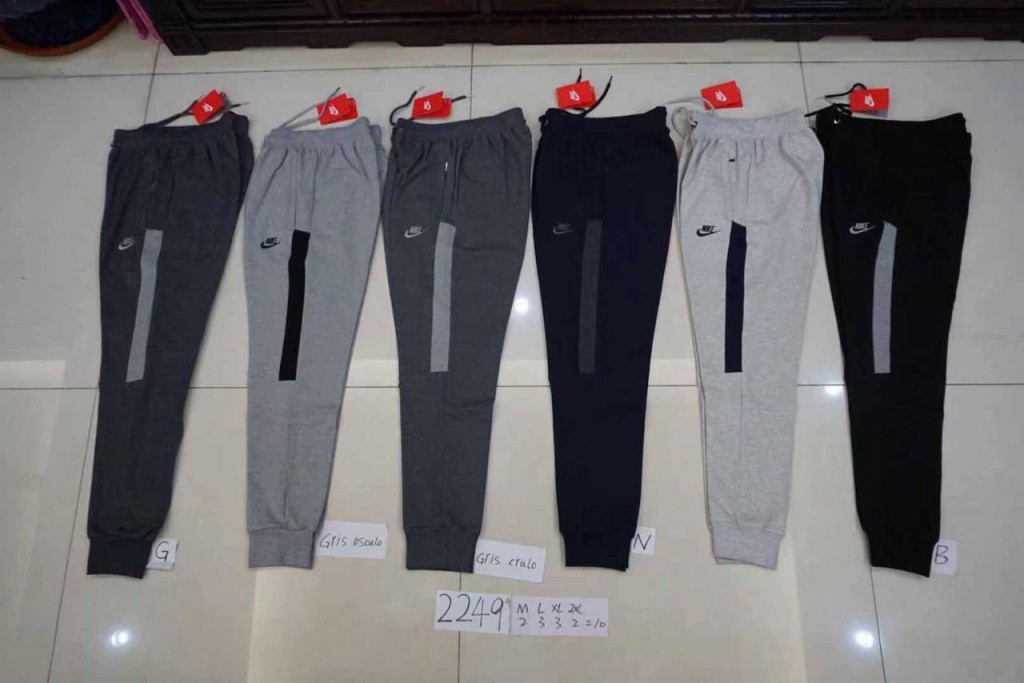Pantalón joggers marca nike