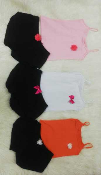 Conjuntos de ropa y camisetas. RAKE moda y diseño
