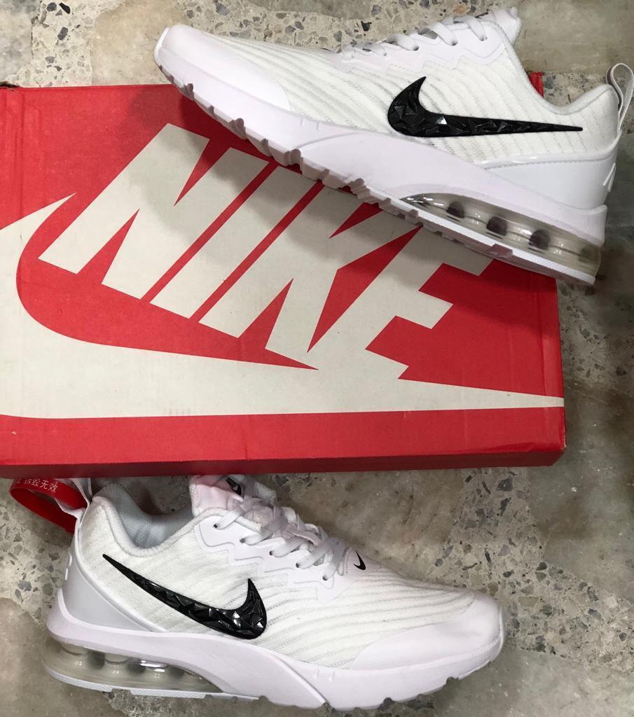 Tenis Nike — foto 2 de 3