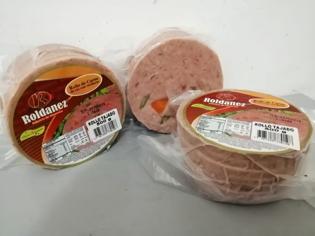 Rollo de carne de res con verduras