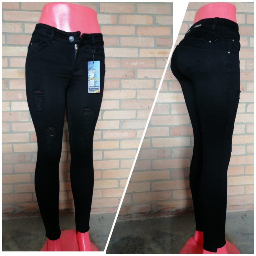 Jean dama un botón