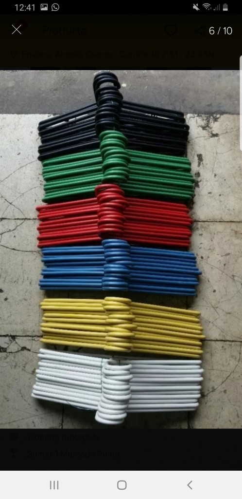 Gancho plástico para ropa