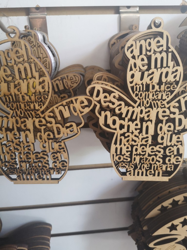 Angel con oración en Mdf