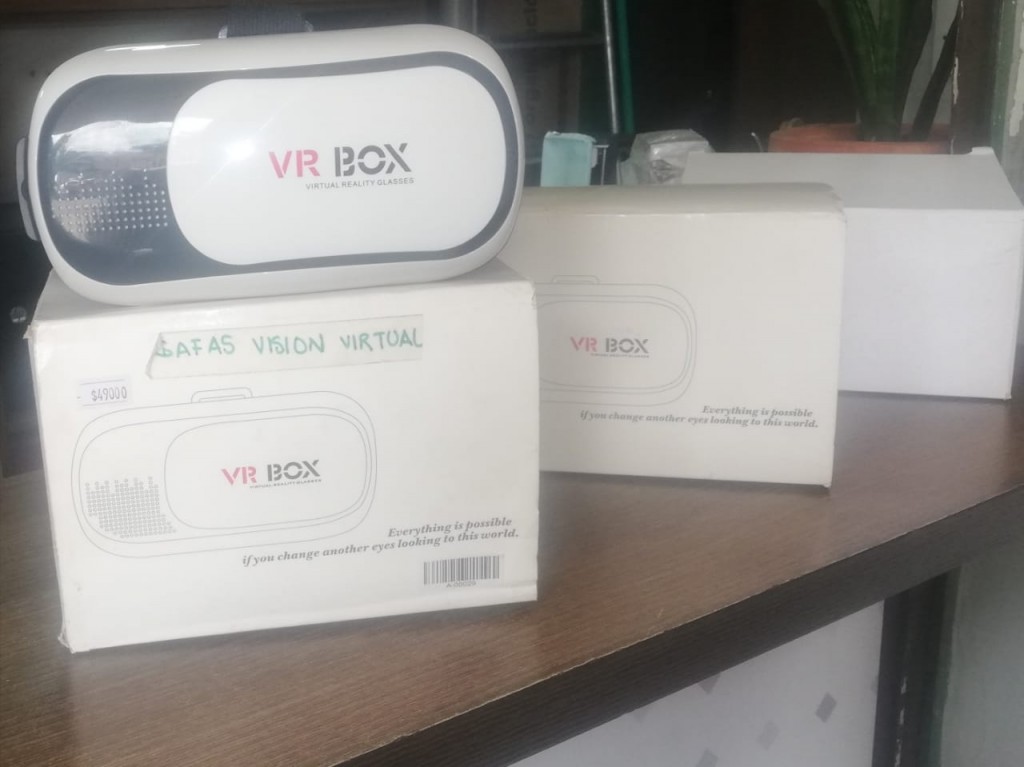 Gafas Realidad Virtual + Control – Blanco