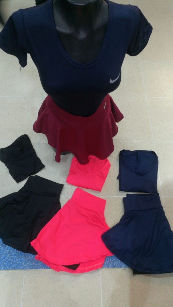 Blusa deportiva corta dama