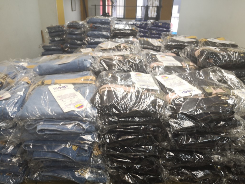 Jeans levanta Cola de Dama