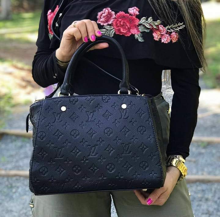 BOLSOS CON DOBLE CORREA EN CUERO