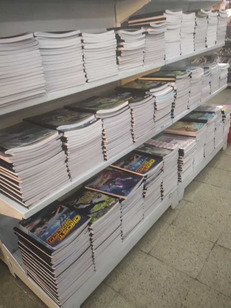 Cuadernos rayados, cuadriculado, doble línea