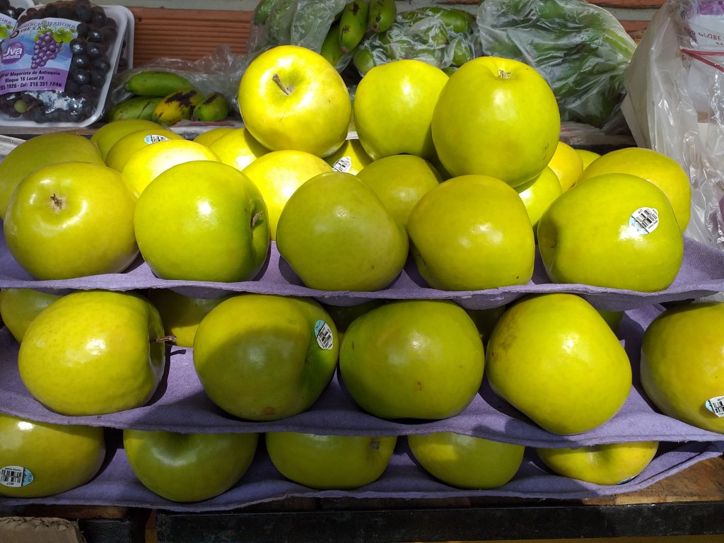 Manzana verde gruesa