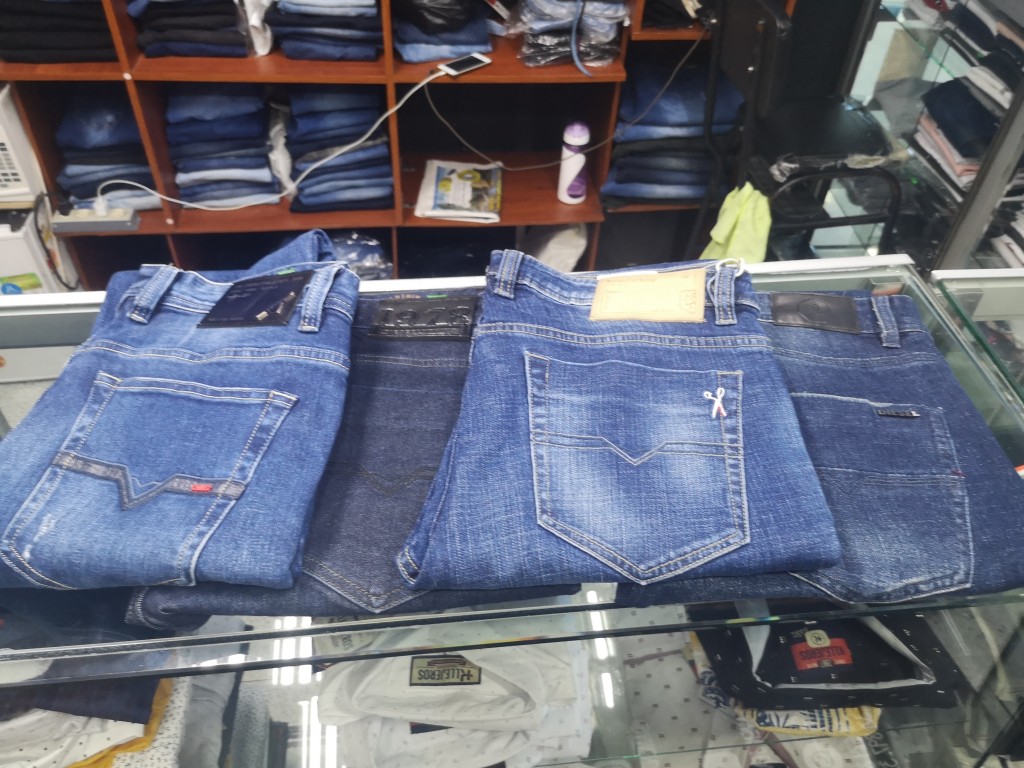 Jeans de caballero AAA