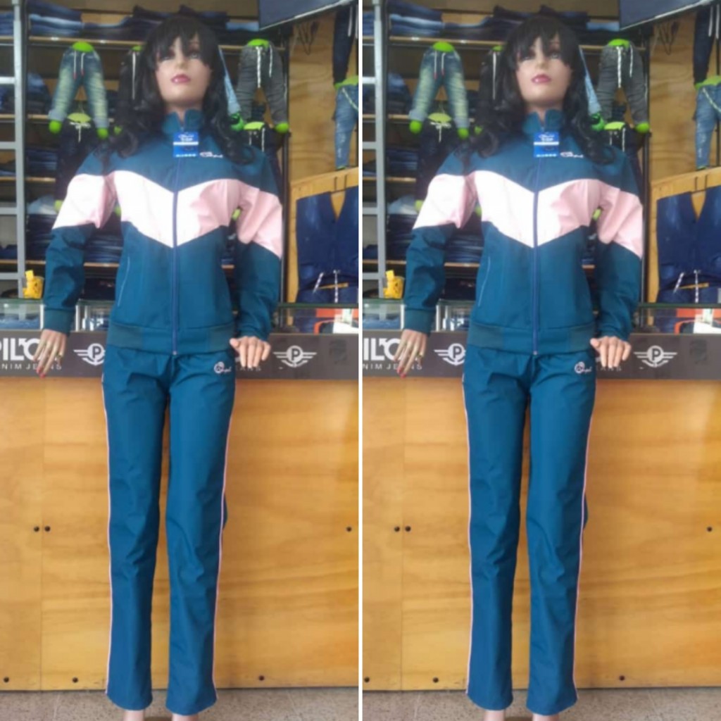 Conjunto Sudadera impermeable dama