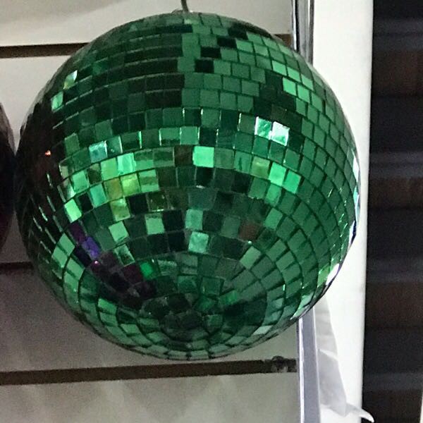 BOLA ESPEJO Color:VERDE NAVIDAD 20 CM