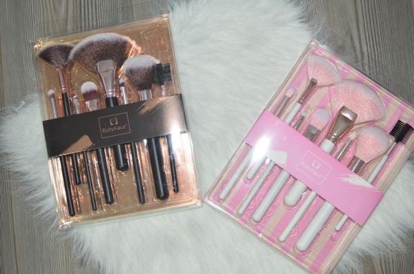Estuche de brochas rubi x 8