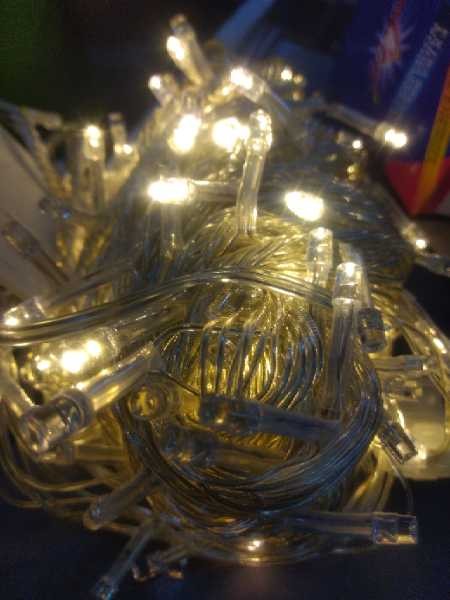 LUZ LINEAL x 200 BOMBILLOS-CABLE TRANSP Color:AMARILLO