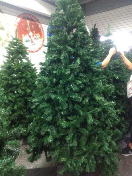 ARBOL FRONDOSO BASE AUTOMATICA Color:VERDE 2.40 mtrs