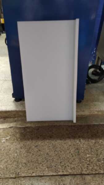 Tabla para picar 27 x 50 cm con pestaña