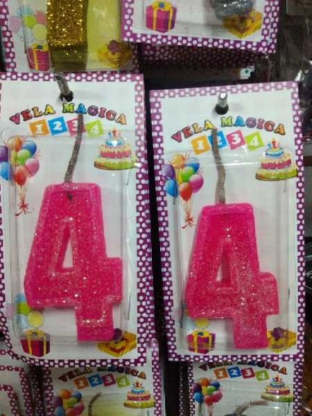 Vela numero 4 fucsia