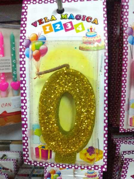Vela numero 0 dorado