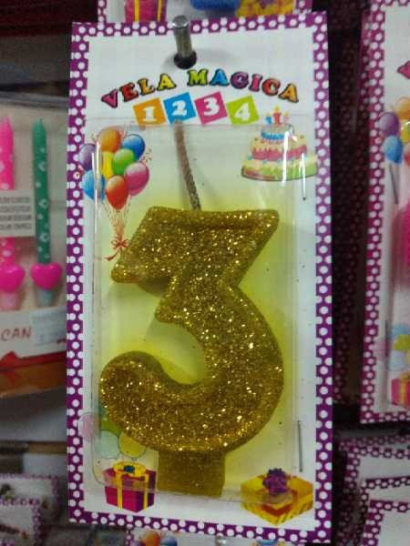 Vela numero 3 dorado